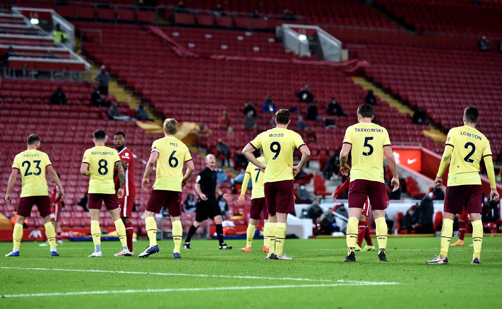 显得合情合 显得合情合